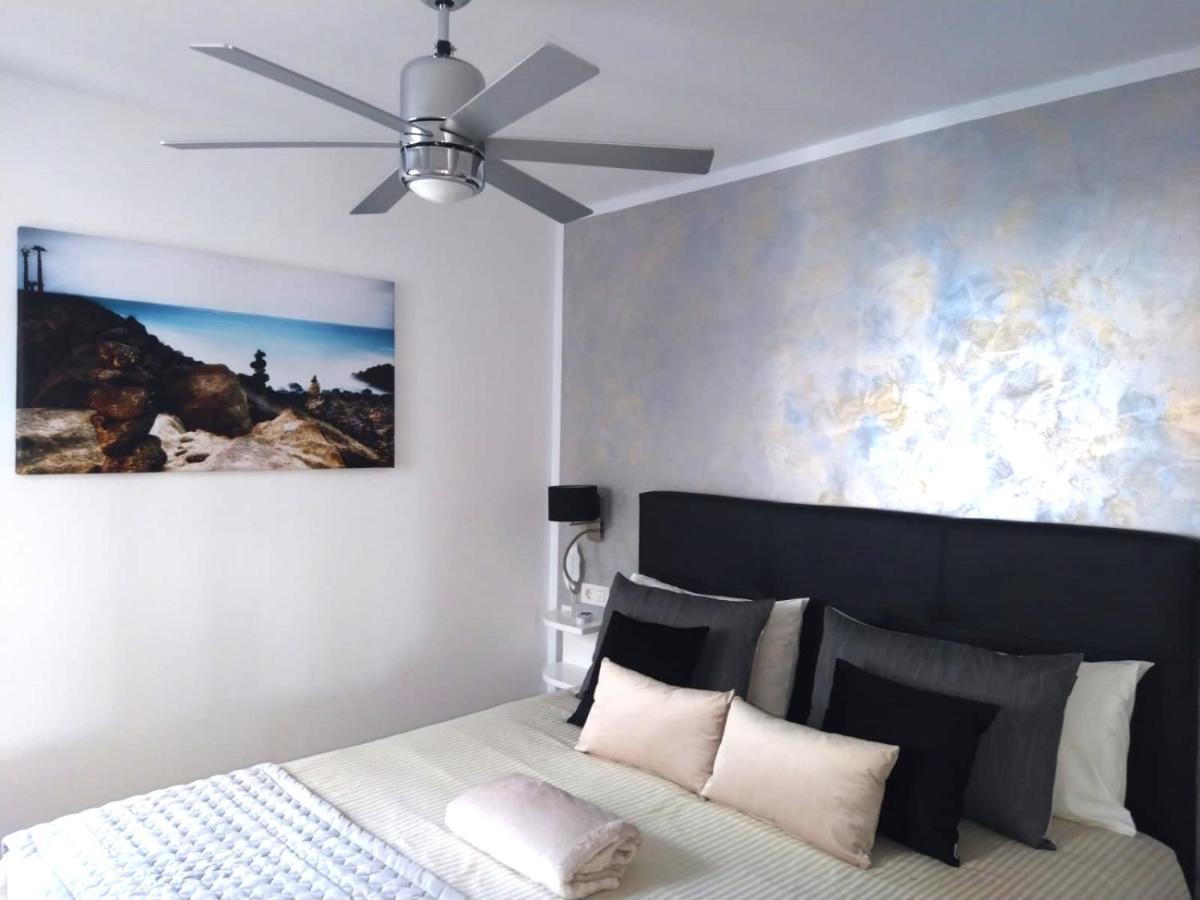 Apartment Portonovo Paraiso II - Sea View - Swimming Pool - Good Wifi - Old Town Puerto del Carmen  Buitenkant foto